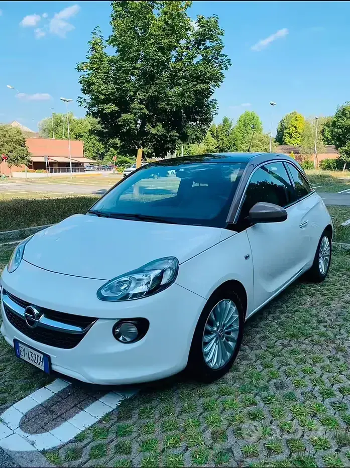 Usado Opel Adam 87 CV (63 kW) 2015 Blanco Utilitario