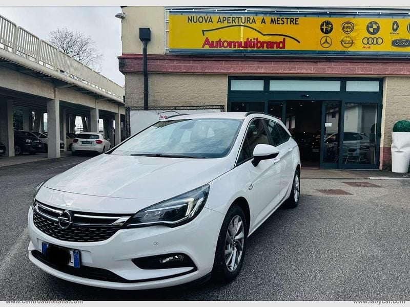 Usata Opel Astra Innovation 110 CV (80 kW) 2018 Bianco Station wagon