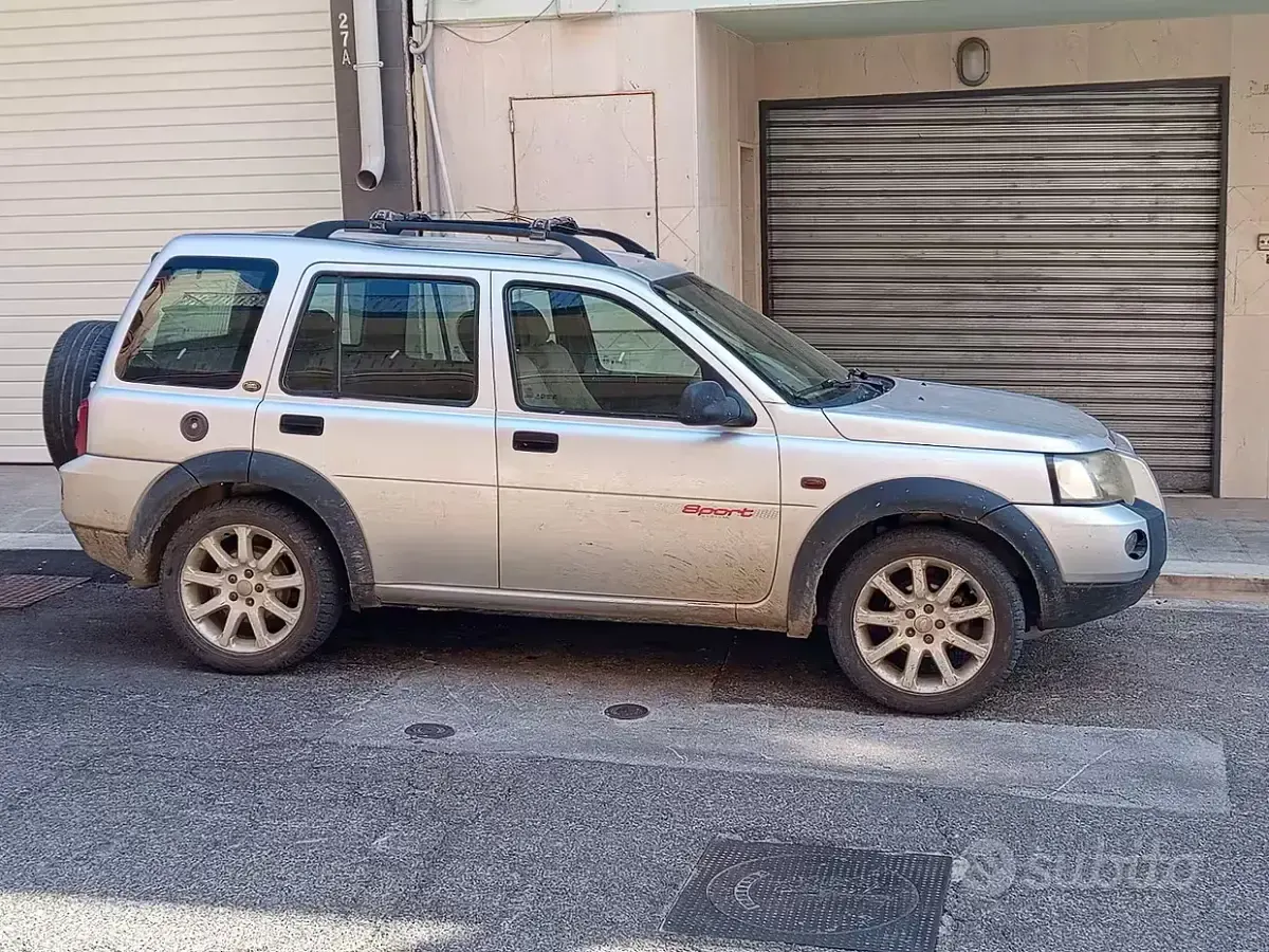 Usata Land Rover Freelander 111 CV (81 kW) 2005 Grigio SUV