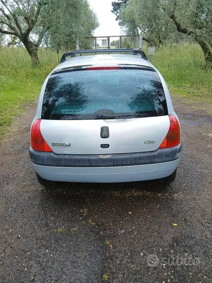 Usata Renault Clio II 58 CV (42 kW) 1999 Grigio Utilitaria
