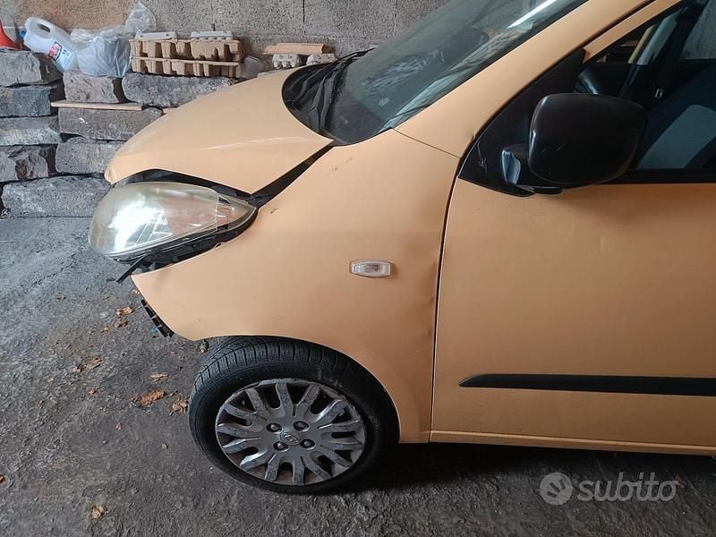 Usata Hyundai i10 66 CV (48 kW) 2009 Giallo Utilitaria