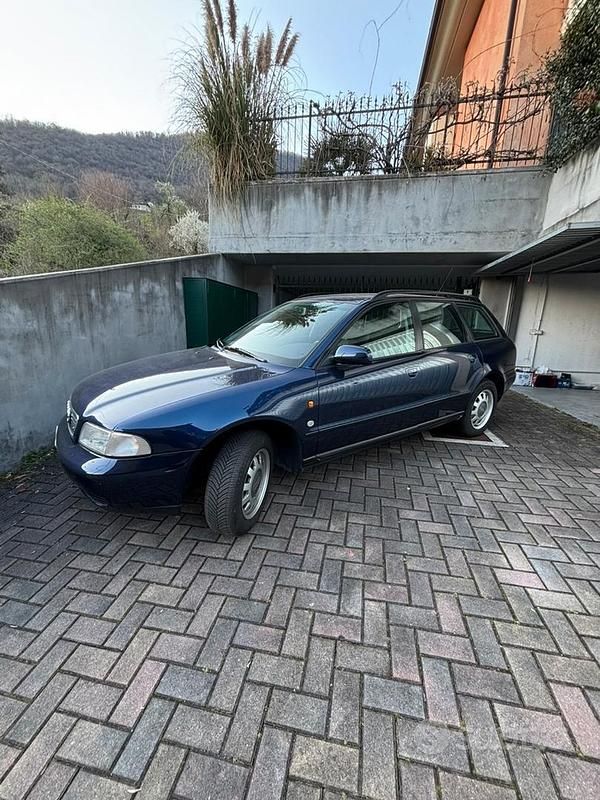 Usata 1996 Audi A4 Station wagon | 5800 € (Ottimo prezzo) - Immagine 1/4