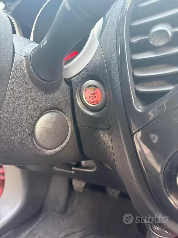 Usata Nissan Juke 110 CV (80 kW) 2014 Rosso SUV