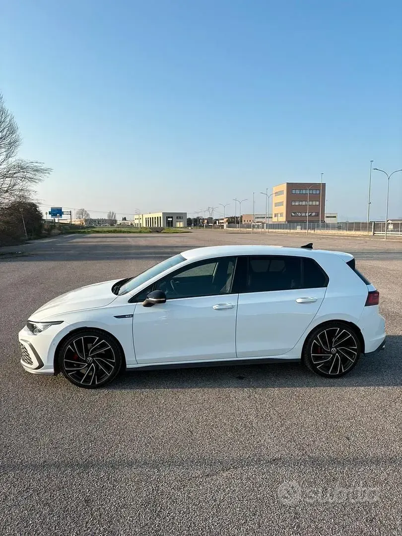 Usata VW Golf VIII GTD 200 CV (147 kW) 2021 Bianco Berlina