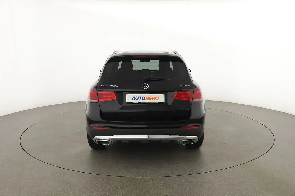 Usata Mercedes GLC200 Business 163 CV (119 kW) 2022 Nero SUV