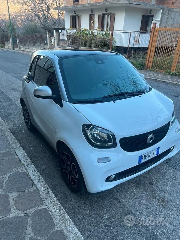 Usata Smart ForTwo Coupé 71 CV (52 kW) 2017 Utilitaria