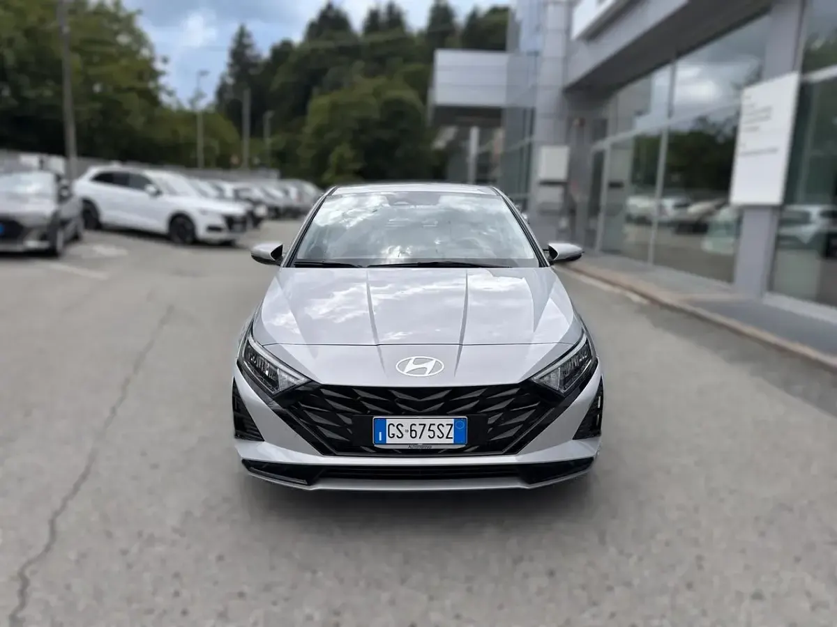 Usata Hyundai i20 Prime 101 CV (74 kW) 2024 Argento Utilitaria