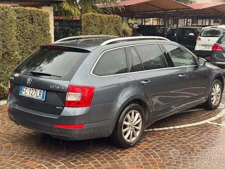Usata Skoda Octavia G-TEC Ambition 110 CV (80 kW) 2016 Grigio Berlina