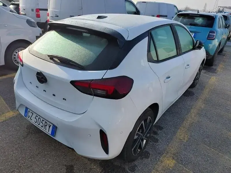 Usata Opel Corsa S 100 CV (73 kW) 2025 Arktis white Utilitaria