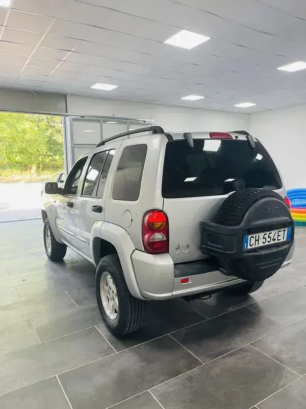 Usata Jeep Cherokee Limited 150 CV (110 kW) 2003 SUV