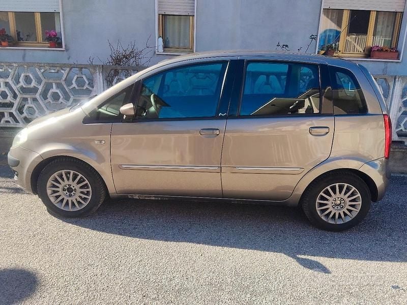 Usata Lancia Musa 90 CV (66 kW) 2006 Monovolume