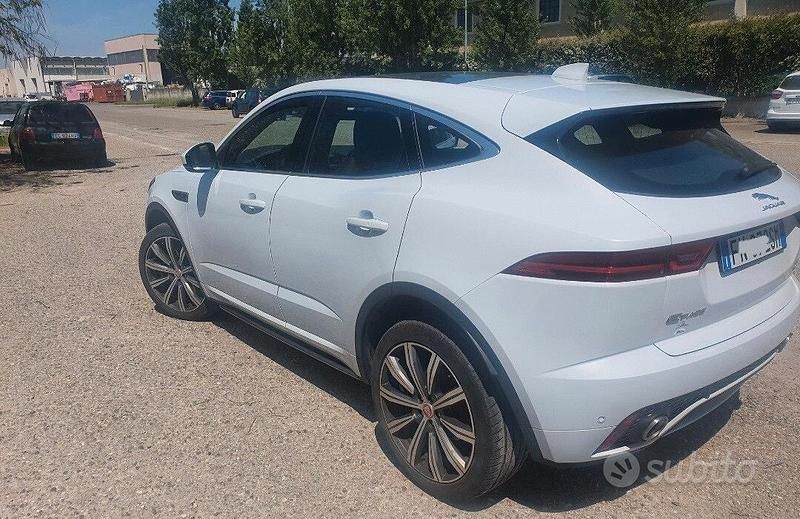Usata Jaguar E-Pace R-Dynamic 180 CV (132 kW) 2018 Bianco SUV