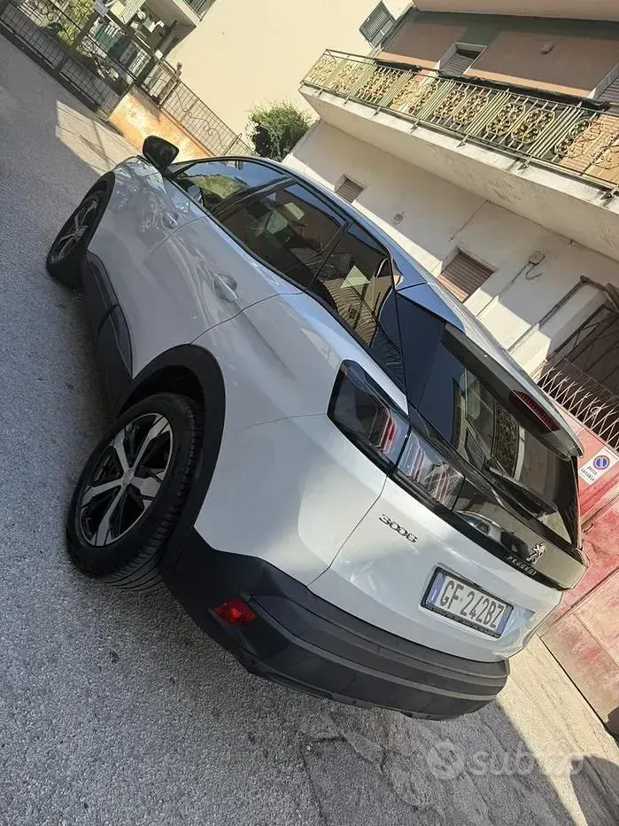 Usata Peugeot 3008 Active 131 CV (96 kW) 2021 Bianco SUV