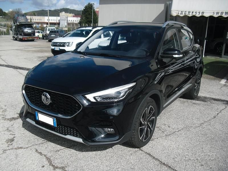 Usata MG ZS Luxury 106 CV (77 kW) 2024 Nero SUV