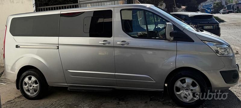 Usata Ford Tourneo 170 CV (125 kW) 2017 Grigio Monovolume