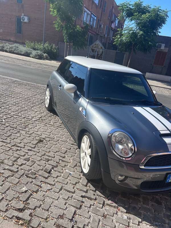 Argento Usata 2008 Mini Cooper S Due volumi | 8000 € (Buon prezzo) - Immagine 1/4