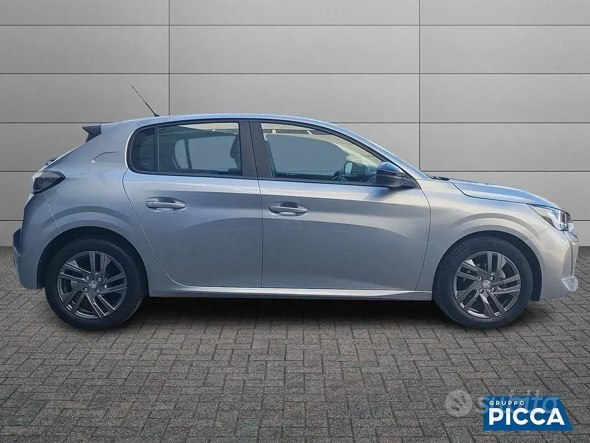 Usata Peugeot 208 Active 75 CV (55 kW) 2022 Grigio Utilitaria