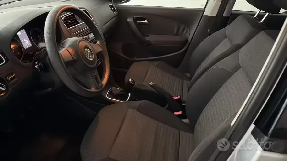 Usata VW Polo Comfortline 75 CV (55 kW) 2011 Grigio Utilitaria