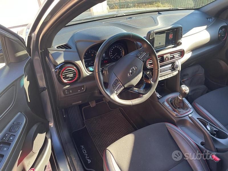Usata Hyundai Kona 120 CV (88 kW) 2017 Grigio SUV