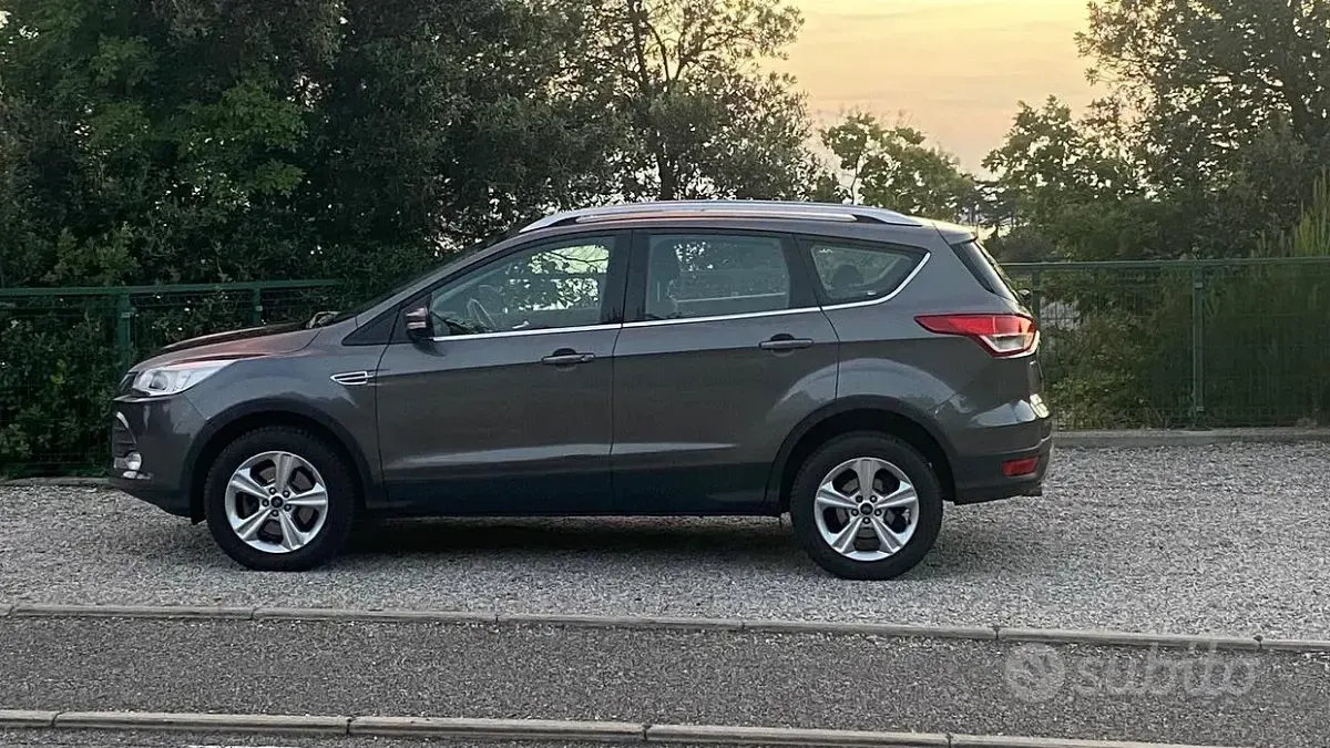 Usata Ford Kuga 140 CV (102 kW) 2013 SUV