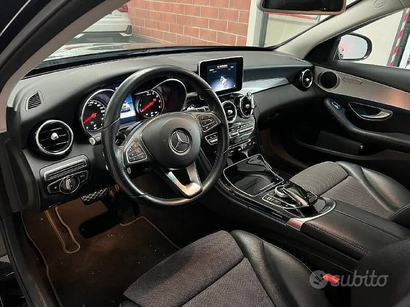 Usata Mercedes C200 Premium 184 CV (135 kW) 2018 Nero Station wagon