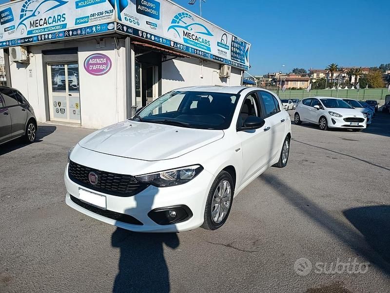 Usata Fiat Tipo Lounge 119 CV (87 kW) 2018 Bianco Berlina