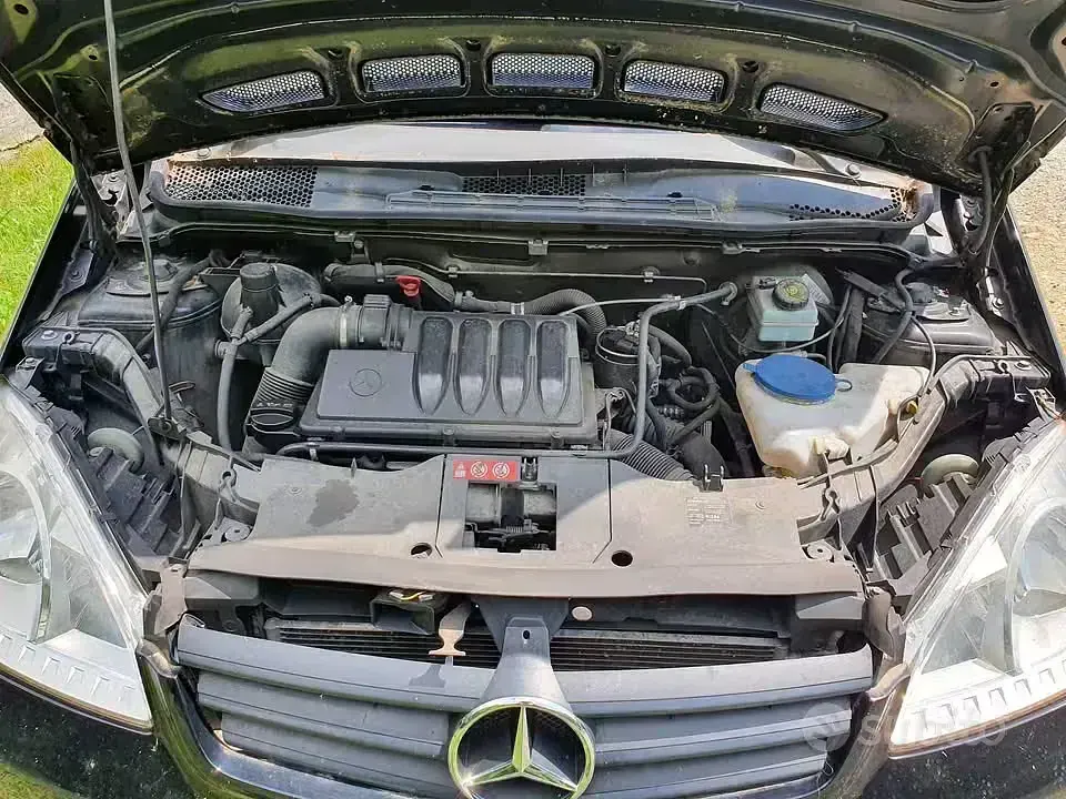 Usata Mercedes 180 Executive 109 CV (80 kW) 2010 Nero Berlina