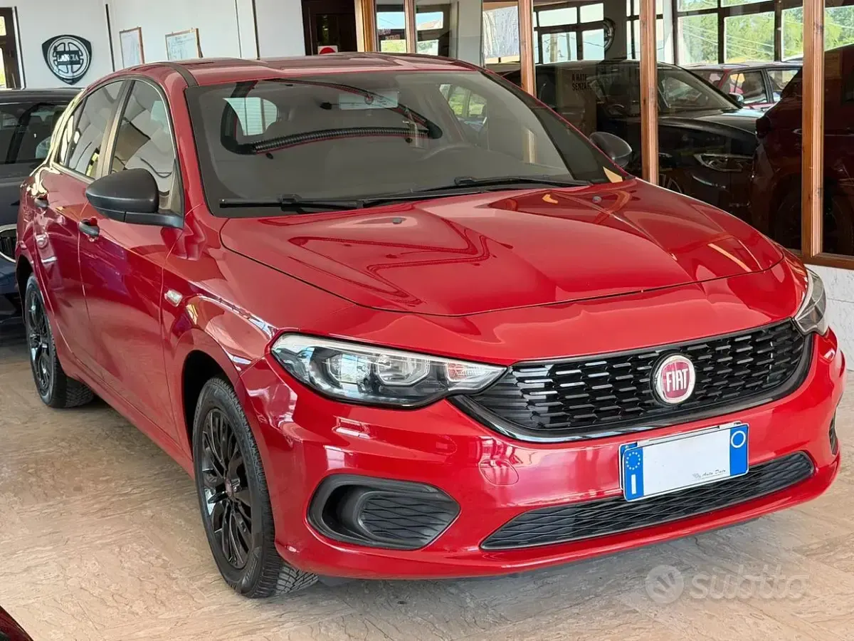 Usata Fiat Tipo Street 95 CV (69 kW) 2021 Rosso Berlina
