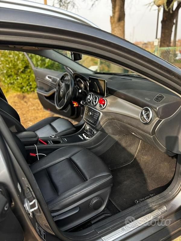 Usata Mercedes GLA200 2016 Grigio SUV
