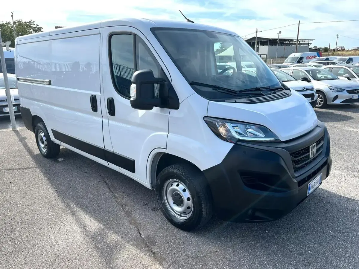 Usata Fiat Ducato 33 140 CV (102 kW) 2023 Bianco Furgone