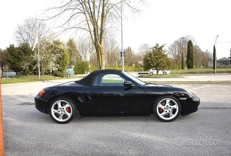 Usata Porsche Boxster 252 CV (185 kW) 2000 Nero basalto Cabrio