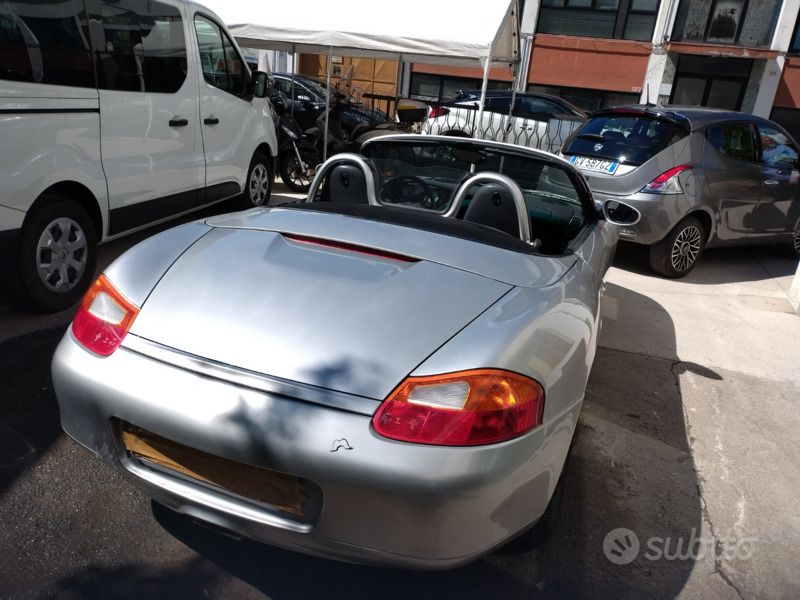 Usata Porsche Boxster 204 CV (150 kW) 1999 Grigio Cabrio