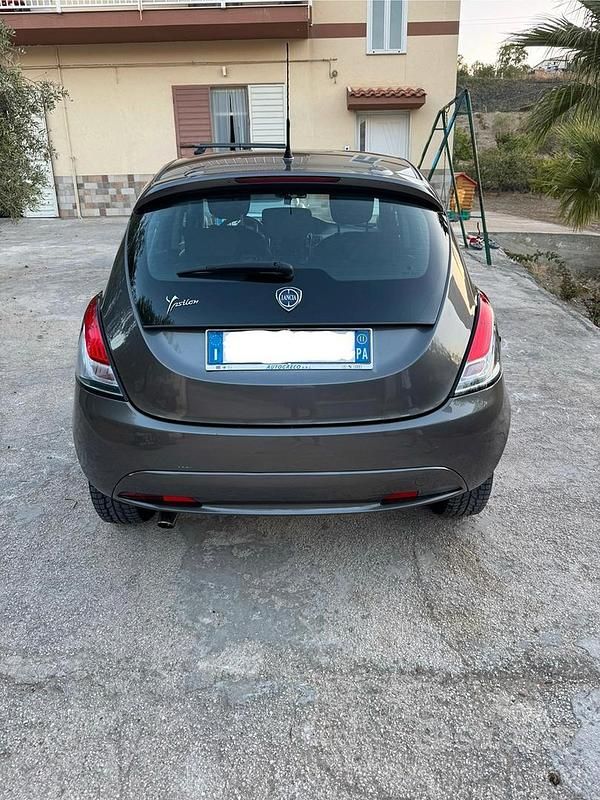 Usata Lancia Ypsilon 2011 Utilitaria