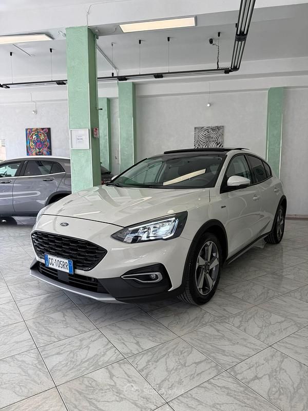 Bianco Usata 2021 Ford Focus Tre volumi | 15.900 € (Buon prezzo) - Immagine 1/4