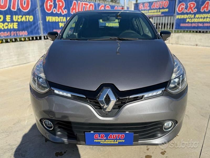 Usata Renault Clio IV 90 CV (66 kW) 2015 Grigio Berlina