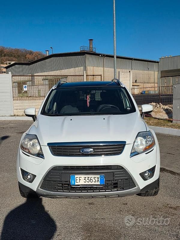 Usata Ford Kuga 163 CV (119 kW) 2011 Bianco SUV