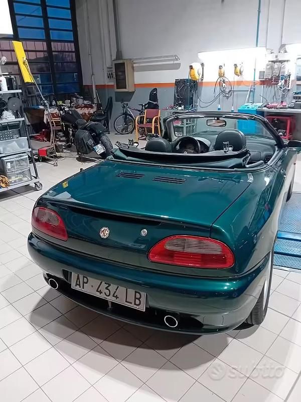 Usata MG F 120 CV (88 kW) 1995 Verde Cabrio