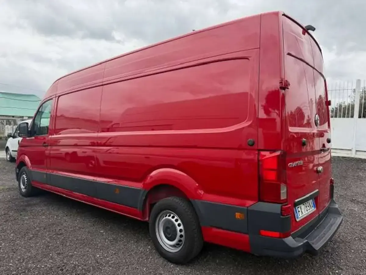 Usado VW Crafter Business 140 CV (102 kW) 2019 Rojo Van