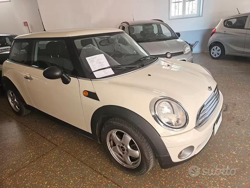 Begagnad Mini ONE 74 HK (54 kW) 2010 Beige Halvkombi