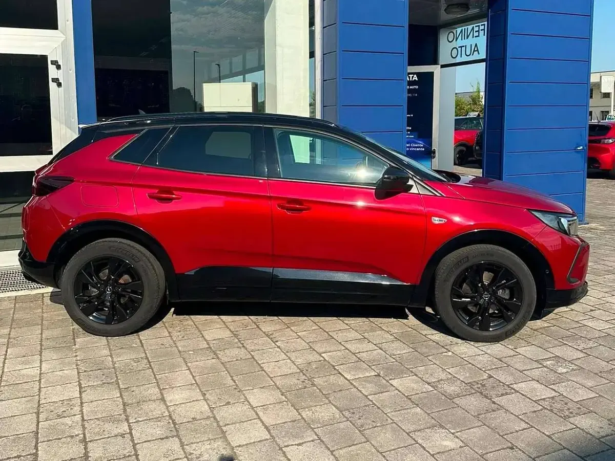 Usata Opel Grandland X GS Line 131 CV (96 kW) 2022 Rosso SUV