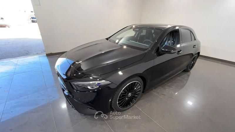 Nero Nuova 2026 Mercedes A200 AMG line Berlina | 39.500 € (Buon prezzo) - Immagine 1/4