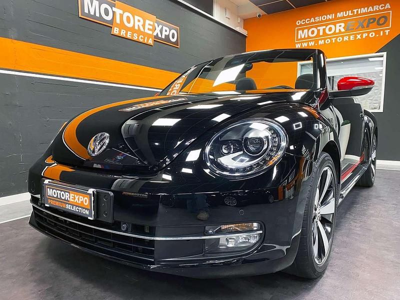 Usata VW Beetle Cabriolet CLUB 105 CV (77 kW) 2015 Nero Cabrio