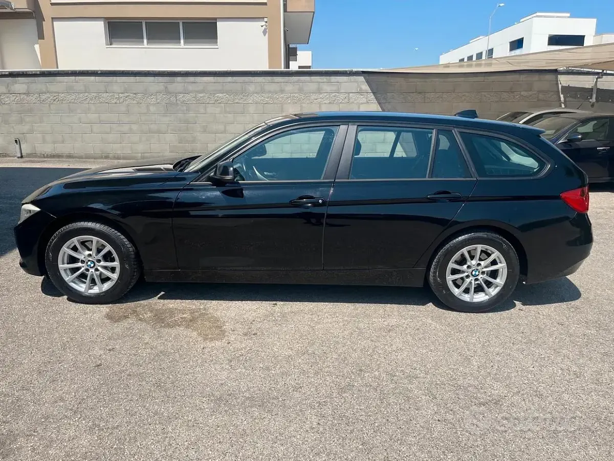 Usata BMW 318 143 CV (105 kW) 2014 Nero Station wagon