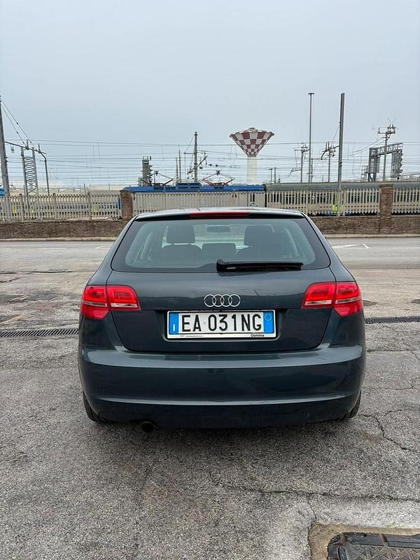 Usata Audi A3 105 CV (77 kW) 2010 Grigio Utilitaria