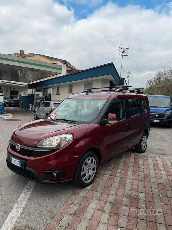 Usata Fiat Doblò 2015 Rosso Monovolume