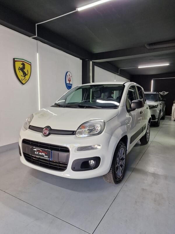 Usata Fiat Panda 4x4 S 85 CV (62 kW) 2019 Bianco Utilitaria