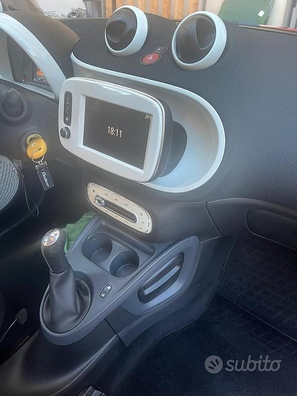 Usata Smart ForFour 71 CV (52 kW) 2016 Utilitaria