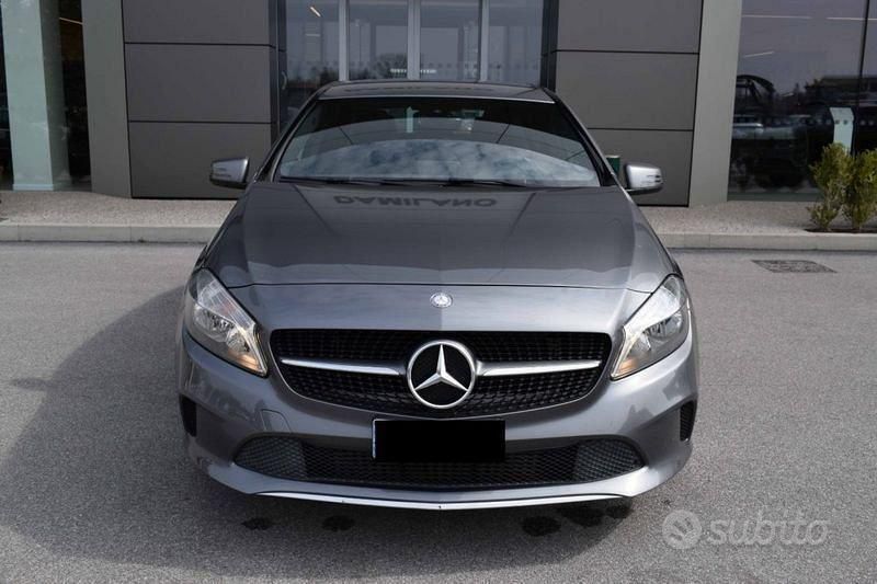 Usata Mercedes A160 102 CV (75 kW) 2016 Grigio Berlina