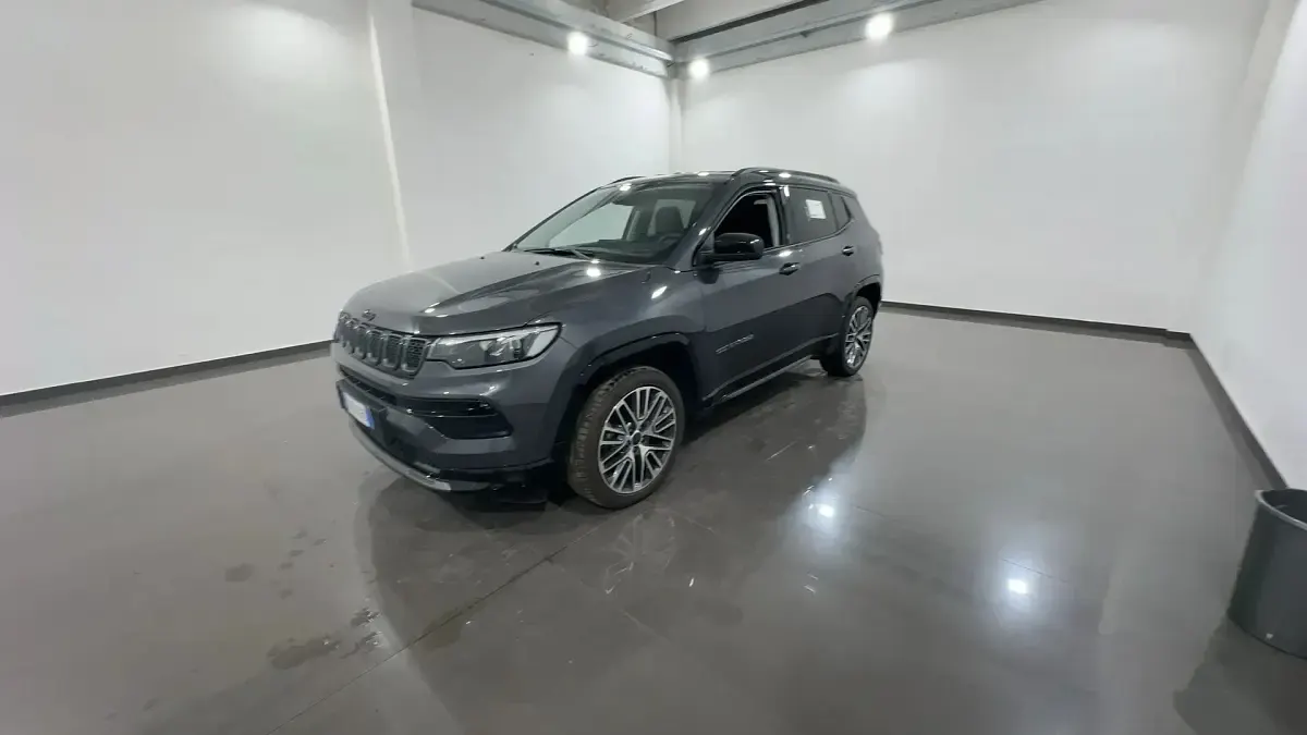 Usata Jeep Compass Summit 130 CV (95 kW) 2025 679graphite grey SUV
