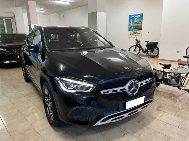 Usata Mercedes GLA180 116 CV (85 kW) 2021 Nero SUV